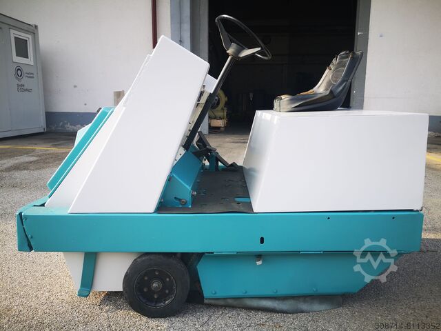 Veegmachine Tennant 215 Tennant 215