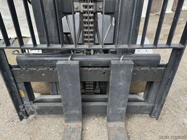 Elektrische vorkheftruck met 4 wielen Still RX60-60