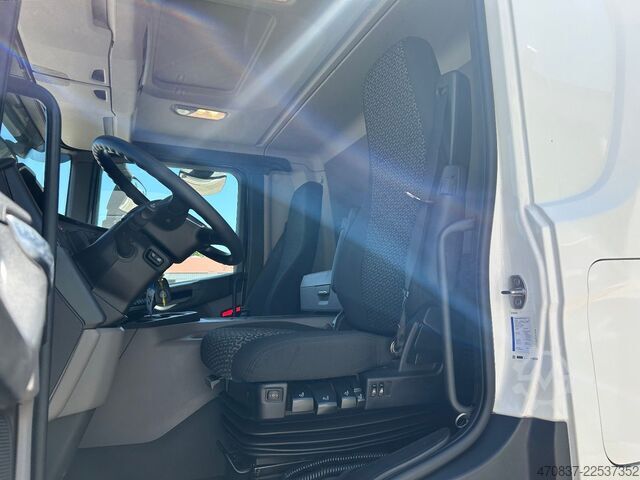 Ladbil med lad SCANIA P360 / Atlas 145 + Zange
