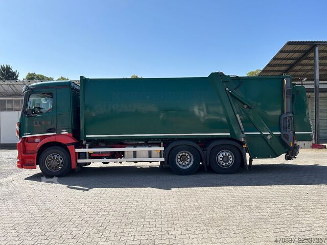 Çöp kamyonu MERCEDES-BENZ 2533 / Faun VarioPress 524 + Schüttung