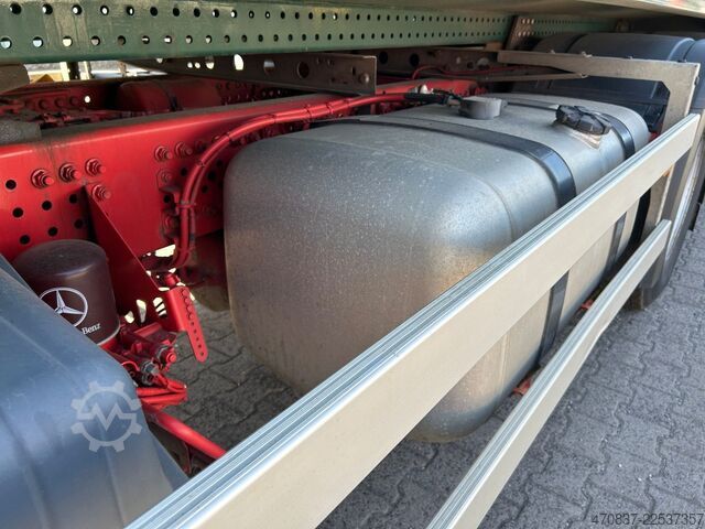 Çöp kamyonu MERCEDES-BENZ 2533 / Faun VarioPress 524 + Schüttung