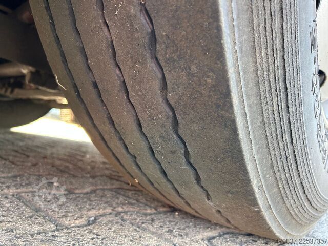 Çöp kamyonu MERCEDES-BENZ 2533 / Faun VarioPress 524 + Schüttung