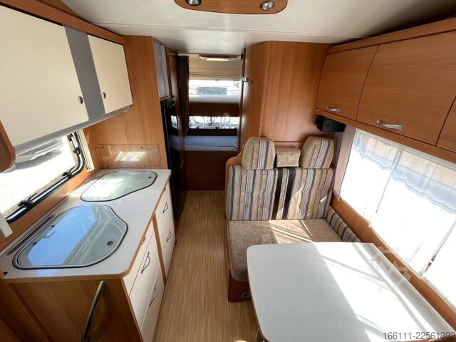 Alkoven karavan LMC Breezer A 664G - Etagenbetten - Klima - Tempomat
