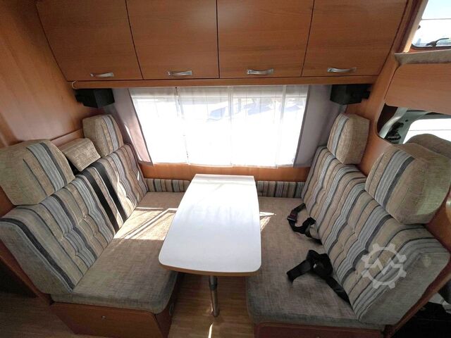 Alkoven karavan LMC Breezer A 664G - Etagenbetten - Klima - Tempomat