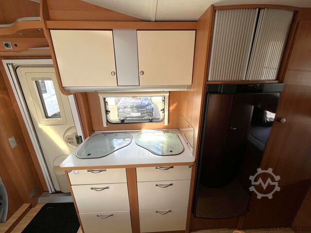 Alkoven karavan LMC Breezer A 664G - Etagenbetten - Klima - Tempomat