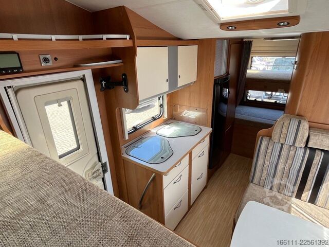 Alkoven karavan LMC Breezer A 664G - Etagenbetten - Klima - Tempomat