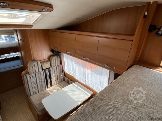 Alkoven karavan LMC Breezer A 664G - Etagenbetten - Klima - Tempomat