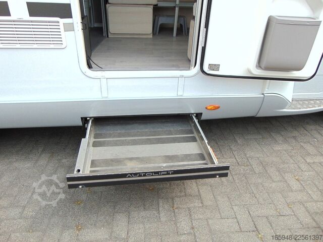 Autorulotă semi-integrată ACROSS 689 CDH Rollstuhllift -barrierefrei AUTOMATIK