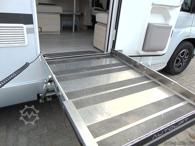 Autorulotă semi-integrată ACROSS 689 CDH Rollstuhllift -barrierefrei AUTOMATIK