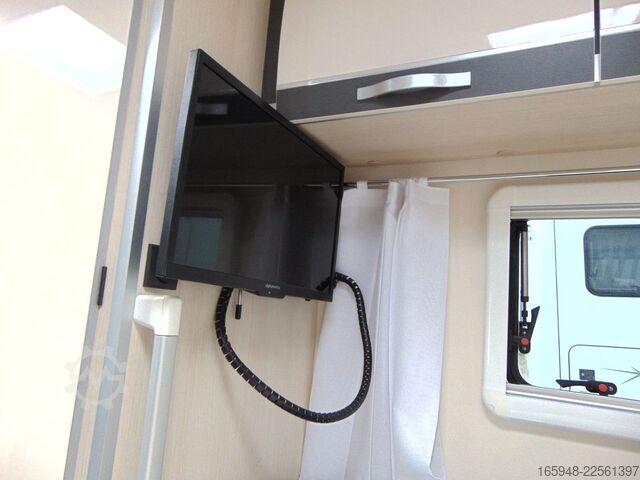 Autorulotă semi-integrată ACROSS 689 CDH Rollstuhllift -barrierefrei AUTOMATIK