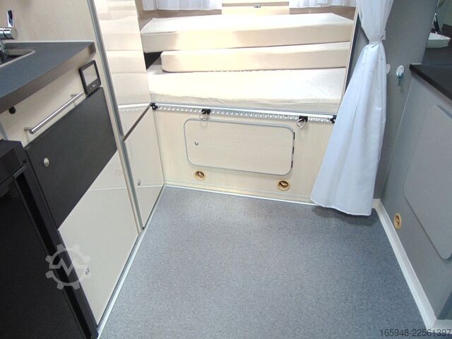 Autorulotă semi-integrată ACROSS 689 CDH Rollstuhllift -barrierefrei AUTOMATIK