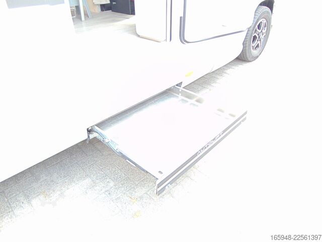 Autorulotă semi-integrată ACROSS 689 CDH Rollstuhllift -barrierefrei AUTOMATIK