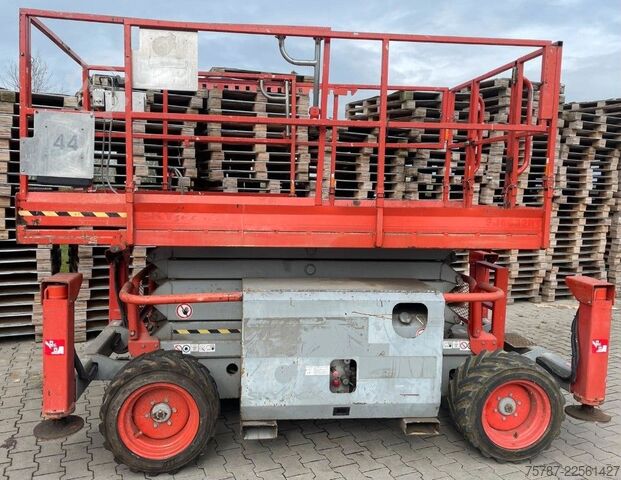 Εργατική πλατφόρμα Skyjack SJ6832RT 4x4 Diesel, neuer Motor