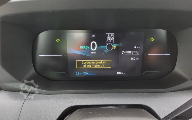 Chasis con cabina Renault Master E-TECH 87 KW FWD EL - 4 TON'S CHASSIS / ...