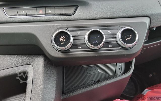 Chasis con cabina Renault Master E-TECH 87 KW FWD EL - 4 TON'S CHASSIS / ...