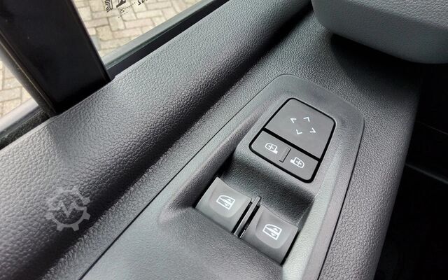 Chasis con cabina Renault Master E-TECH 87 KW FWD EL - 4 TON'S CHASSIS / ...