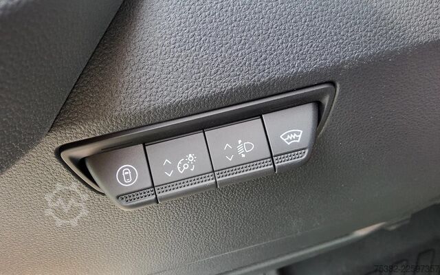 Telaio con cabina Renault Master E-TECH 87 KWH FWD EL - 4 TON'S CHASSIS /...