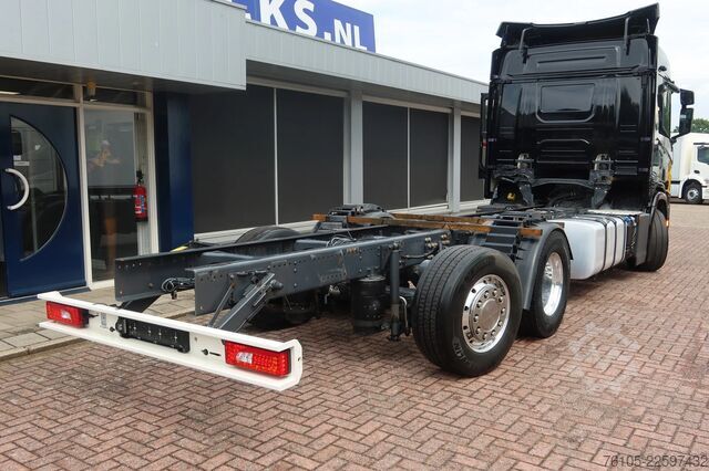Chassis com cabina Scania R500  6x2 Stuuras