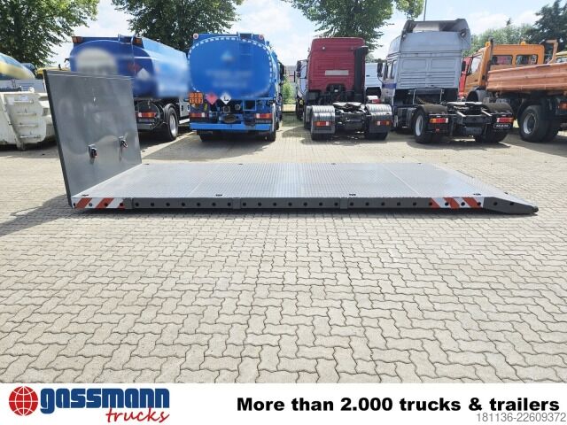 Kampós konténer  Abrollplattform 6.000mm, mit abnehmbaren Rungen