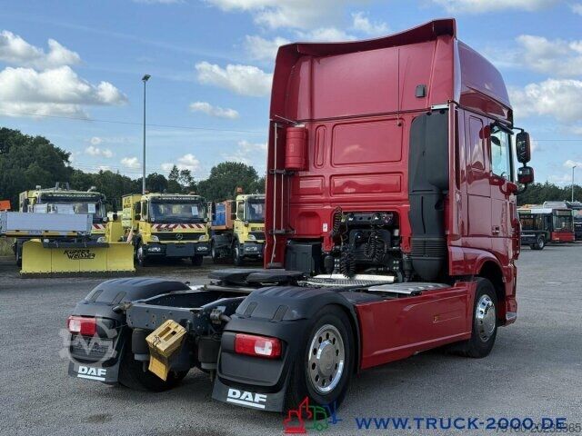 Standardowy ciągnik siodłowy DAF XF 460 FT Super Space Cab 2 Betten + Kühlschrank