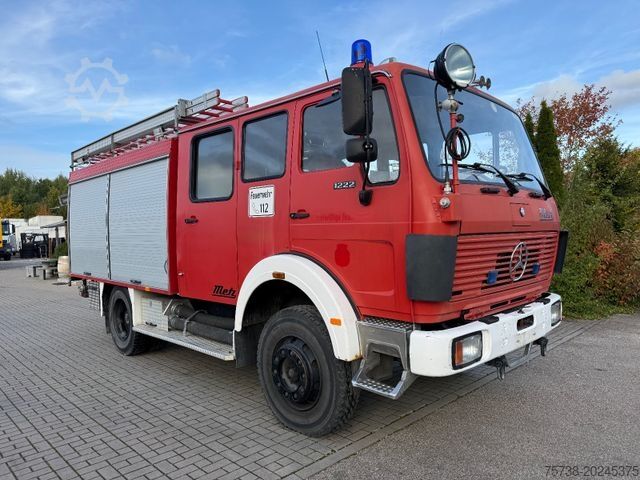 Camion à usage spécial MERCEDES-BENZ 1222 AF 4x4 ALLRAD/Feuerwehr /Pumpe