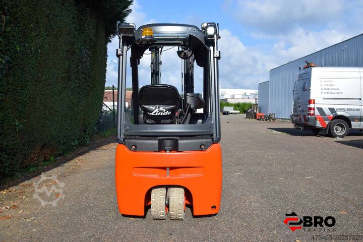 Carretilla elevadora de cuatro ruedas Linde E16C-02 EVO Triplex