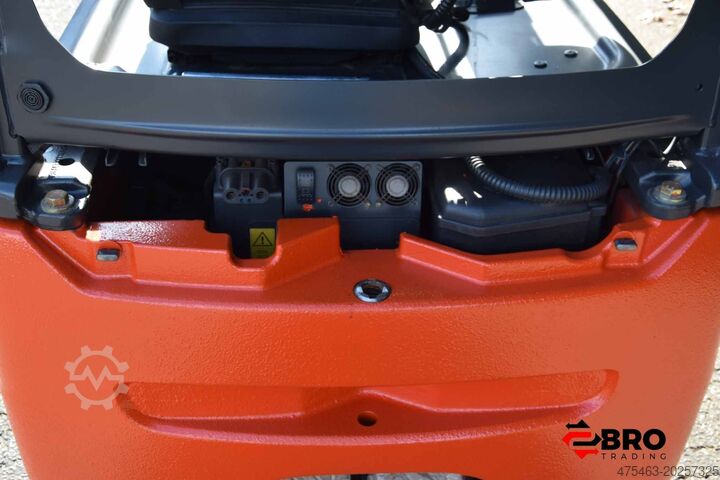 Carretilla elevadora de cuatro ruedas Linde E16C-02 EVO Triplex