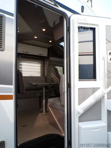 Caravana semiintegrada BÜRSTNER Lyseo TD IT 736 Winterpaket. Hubbett