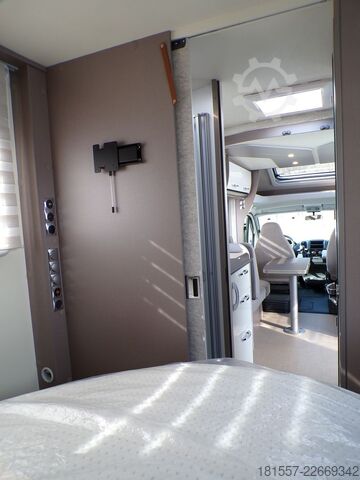 Caravana semiintegrada BÜRSTNER Lyseo TD IT 736 Winterpaket. Hubbett