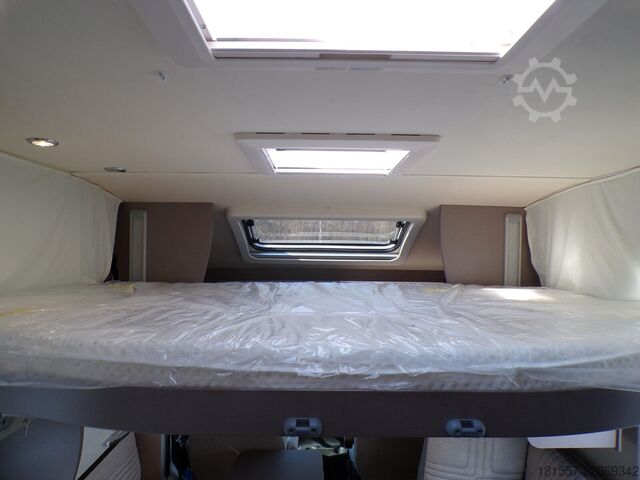 Caravana semiintegrada BÜRSTNER Lyseo TD IT 736 Winterpaket. Hubbett