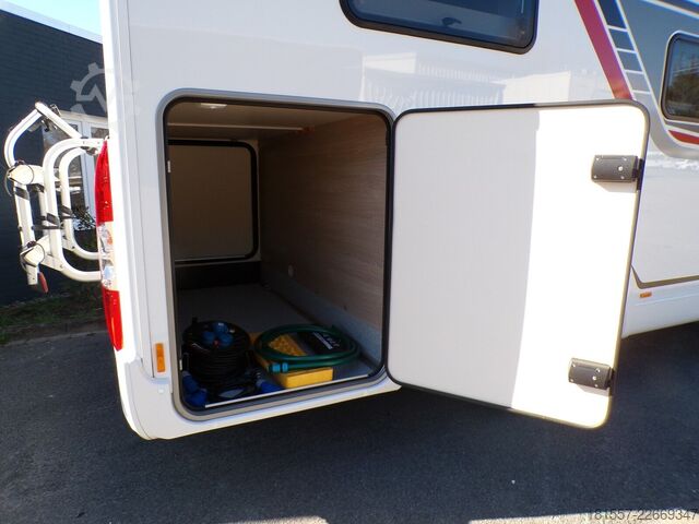 Caravana semiintegrada BÜRSTNER Lineo T 690 G Winterpaket, 155 PS, Active-Paket