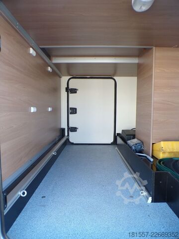 Caravana semiintegrada BÜRSTNER Lyseo TD IT 690 G Harmony Line, Winterpaket, Nav