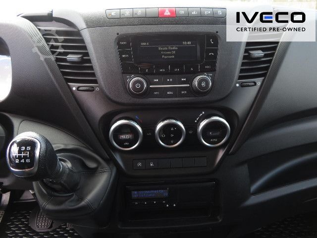 Furgoneta de caja alta IVECO Daily 35S16V AHK, Klima, PDC, lang + hoch