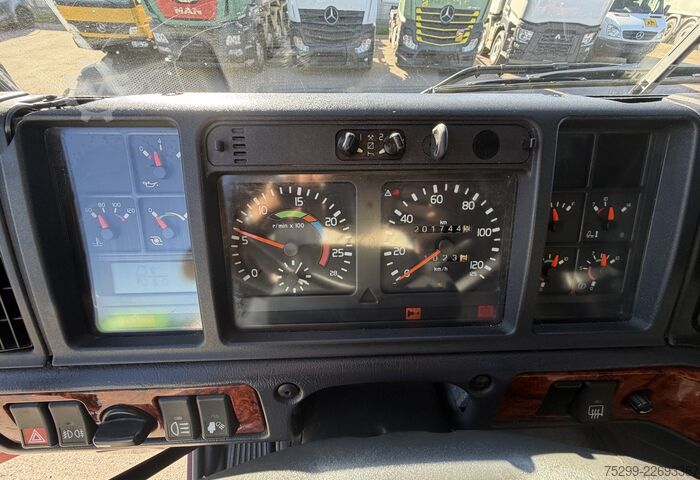 Standard SZM Volvo FH12-420 4x2 Sattelzugmaschine / Swiss-Vehicle