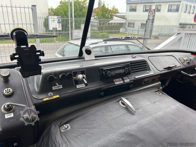 Spezial-LKW IFA W 50 L Feuerwehr Löschfahrzeug mit Anhänger