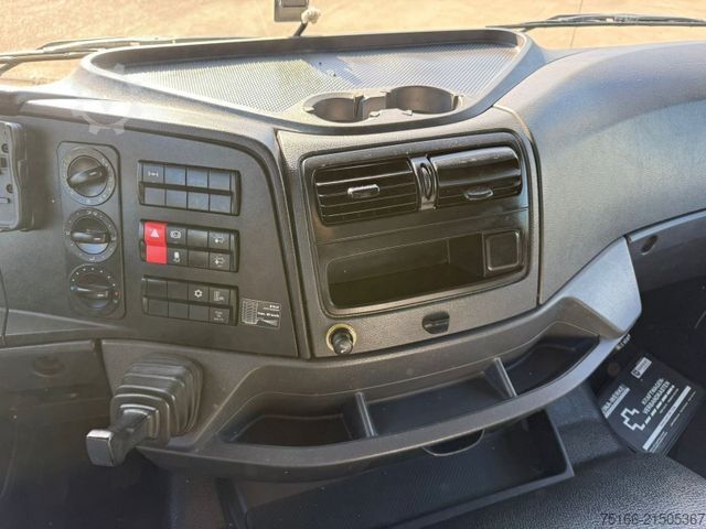 Camion frigorific MERCEDES-BENZ ATEGO 1527 L Kühlkoffer 8 m LBW 1,5 T*NL 7 T