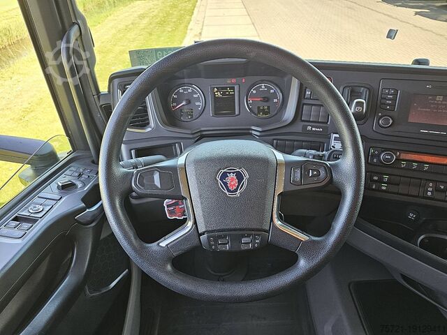 Standaard trekker SCANIA R460 SUPER 2X TANK RETAR.