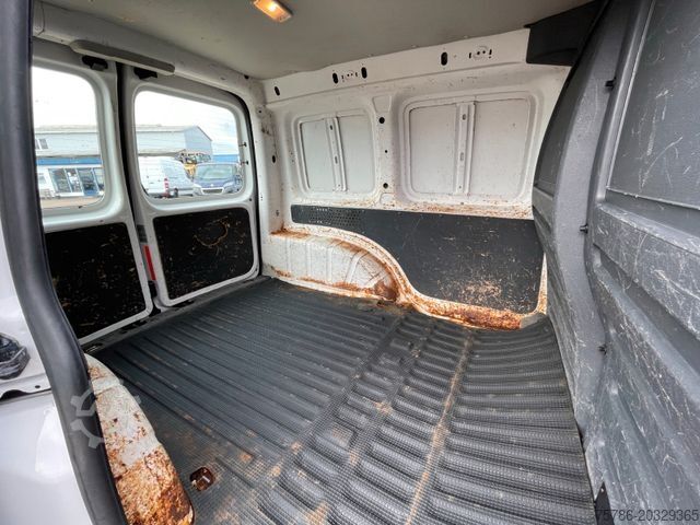 Κλειστό βαν VOLKSWAGEN Caddy L1 KA/ 55kw/ AHK/ Flügeltüren