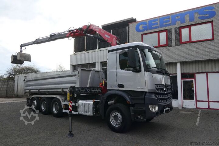 Tipper with crane Mercedes-Benz Arocs 3643 | 8X4 Tridem | 3 Side Tipper | Fassi...
