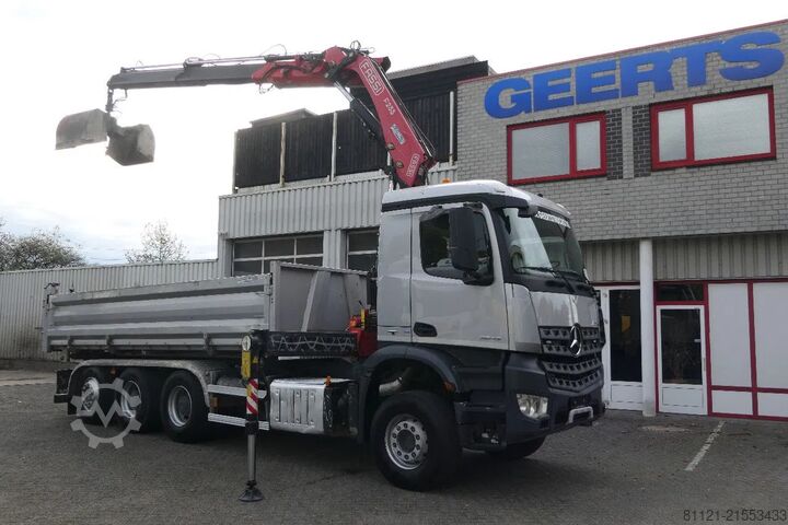 Tipper with crane Mercedes-Benz Arocs 3643 | 8X4 Tridem | 3 Side Tipper | Fassi...