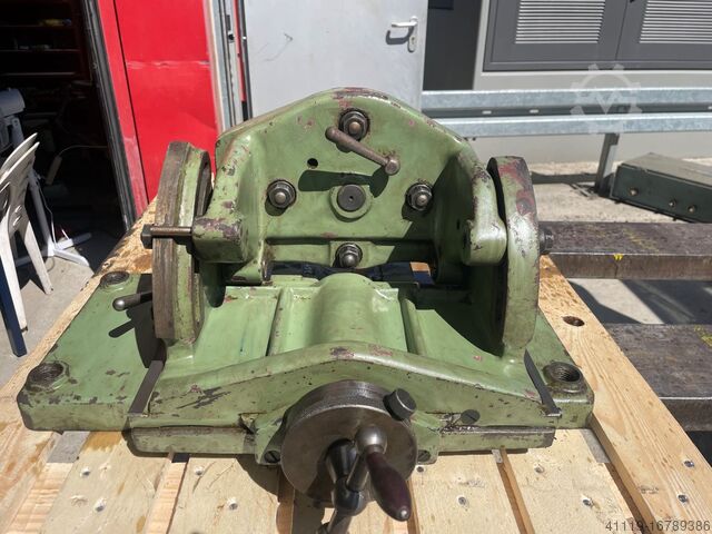 Dreh-Kipp- und Schwenktisch