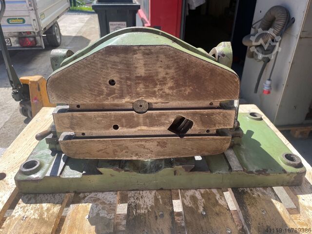 Dreh-Kipp- und Schwenktisch