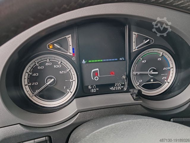 Standardowy ciągnik siodłowy DAF XF 106.480 SSC