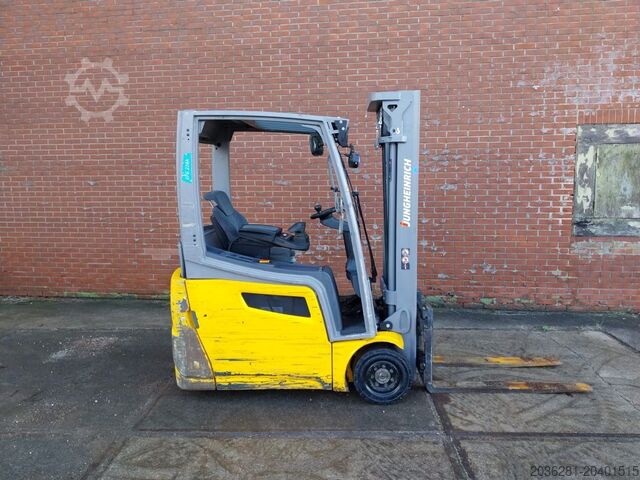 Electric 3-wheel forklift Jungheinrich EFG 216k