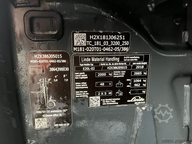 Electric 3-wheel forklift Linde E20L-02