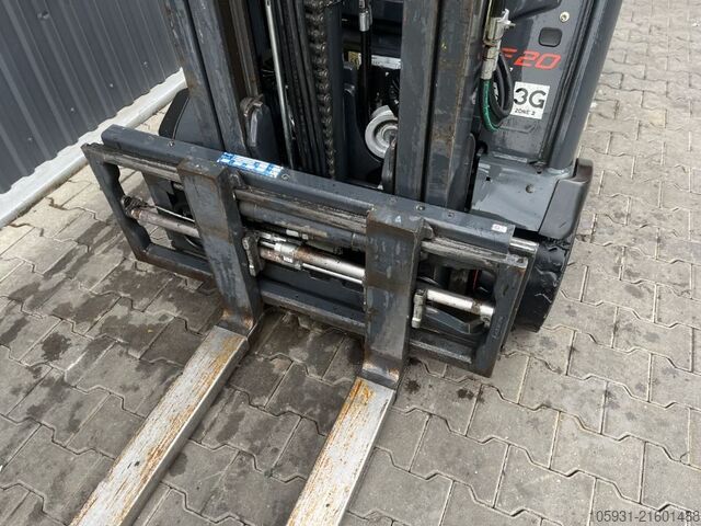 Electric 3-wheel forklift Linde E20L-02