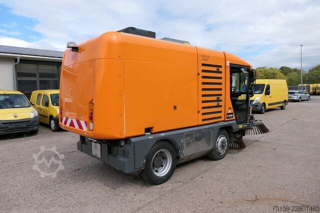 Camión para usos especiales ravo 540 KLIMA KEHRMASCHINE  EURO-6 SFZ STRAßENREINIGER Rechtslenker