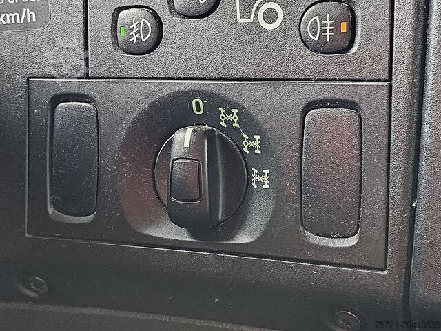 Refrigerated/frozen transport SCANIA P370 4X4 EXPEDITION TRUCK