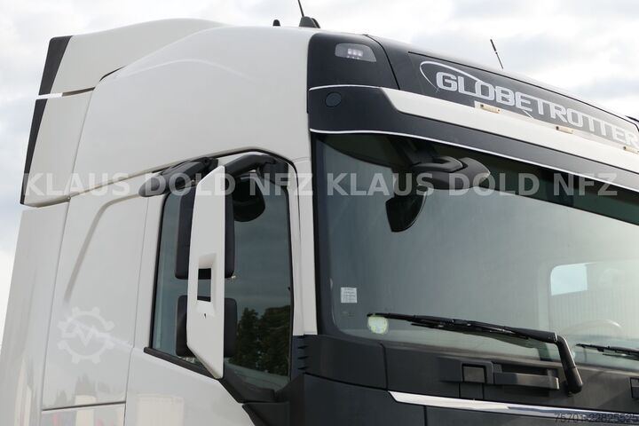 Cap tractor standard VOLVO FH 500 Globetrotter 2-Tanks Euro 6