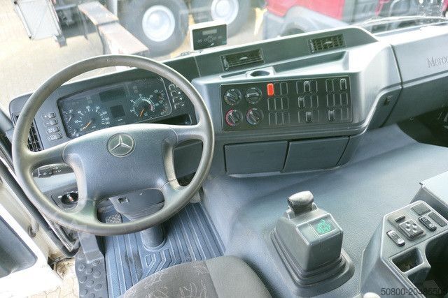 Autodomíchávač betonu MERCEDES-BENZ 3240 B Actros 8x4, Liebherr HTM904, 9m³